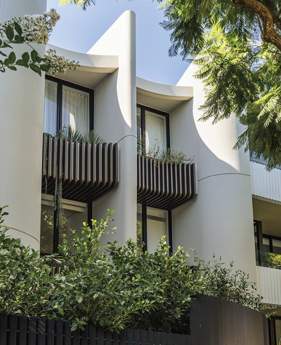 Clutch_OurProjects_MIRA_Brand