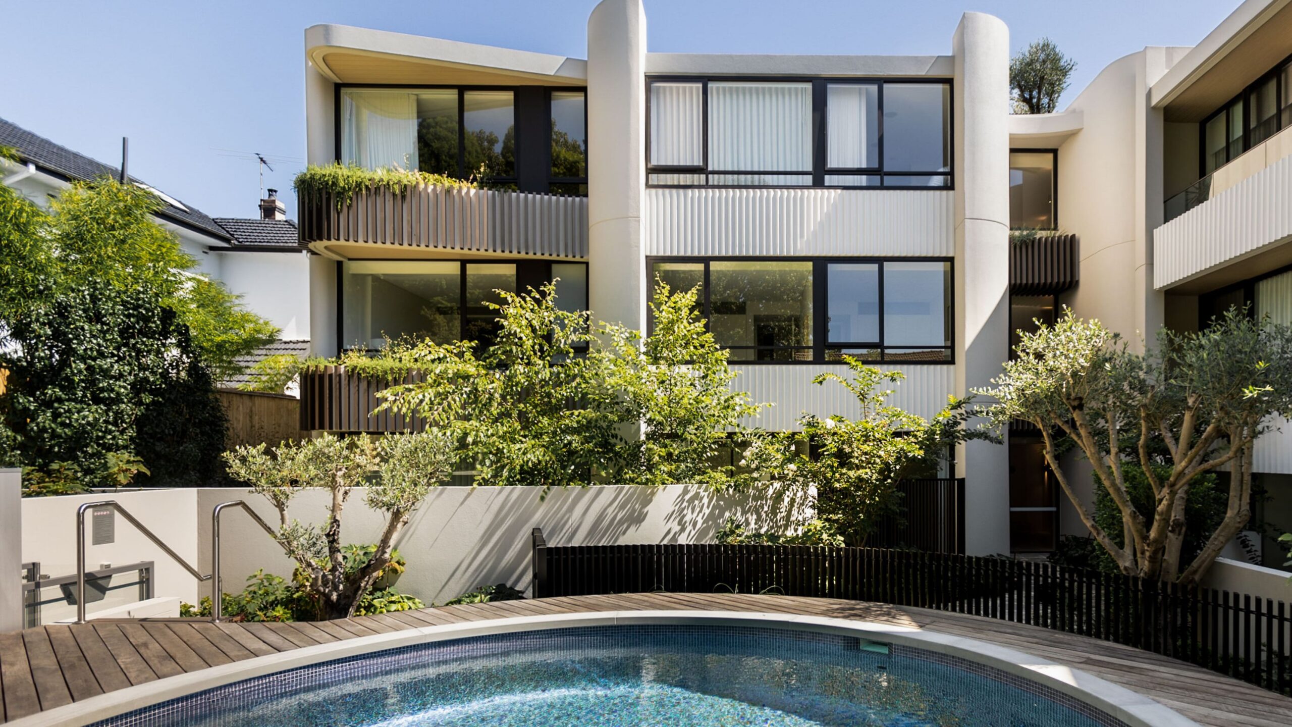 Clutch2026_OurProjects_CaseStudy_MIRA_Fullwidth_Image_1