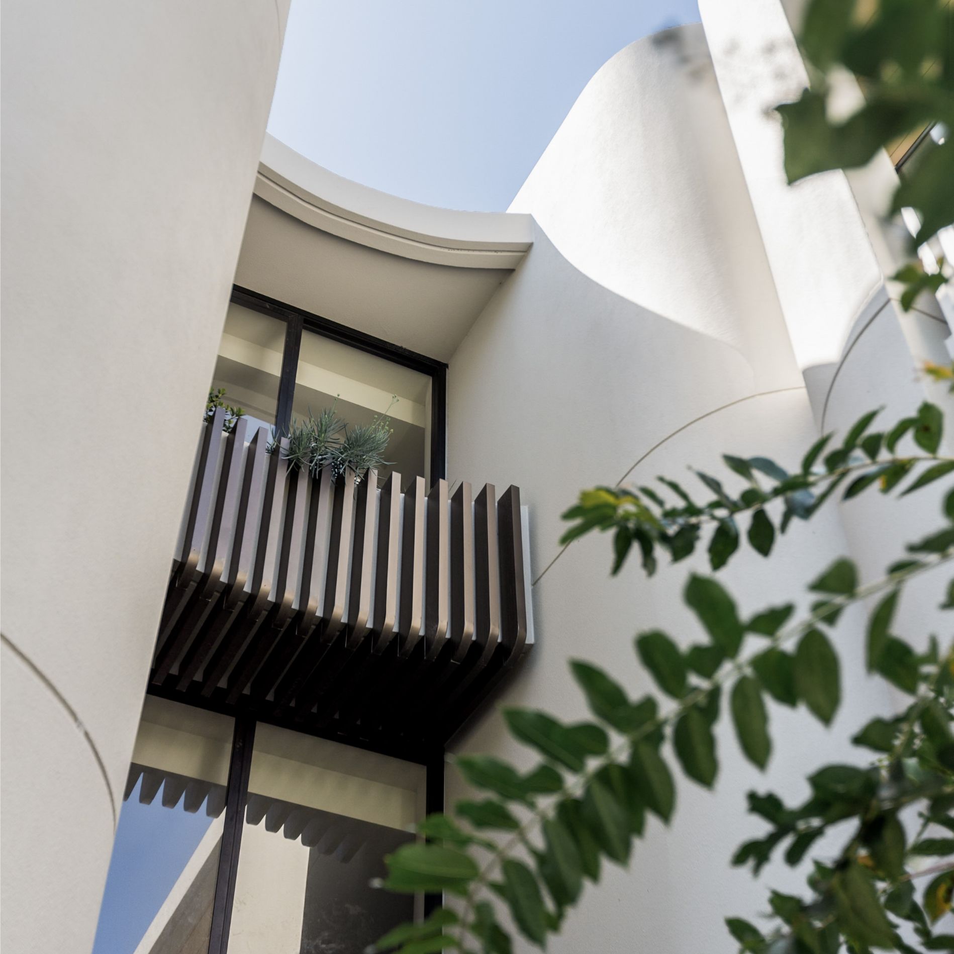 Clutch2026_OurProjects_CaseStudy_MIRA_Inset_1